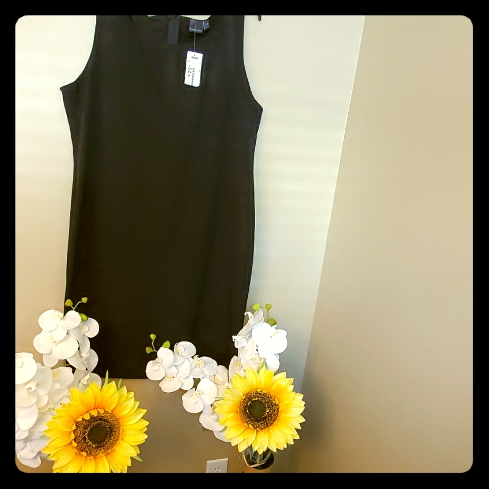 Simple & classy black dress